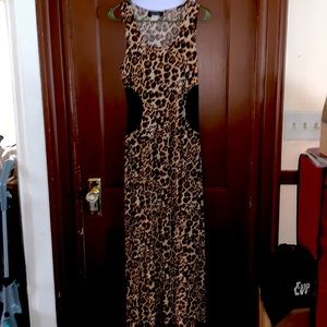 Long leopard print nightgown